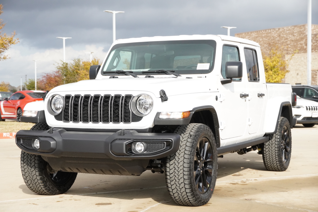 2025 Jeep Gladiator Nighthawk 3