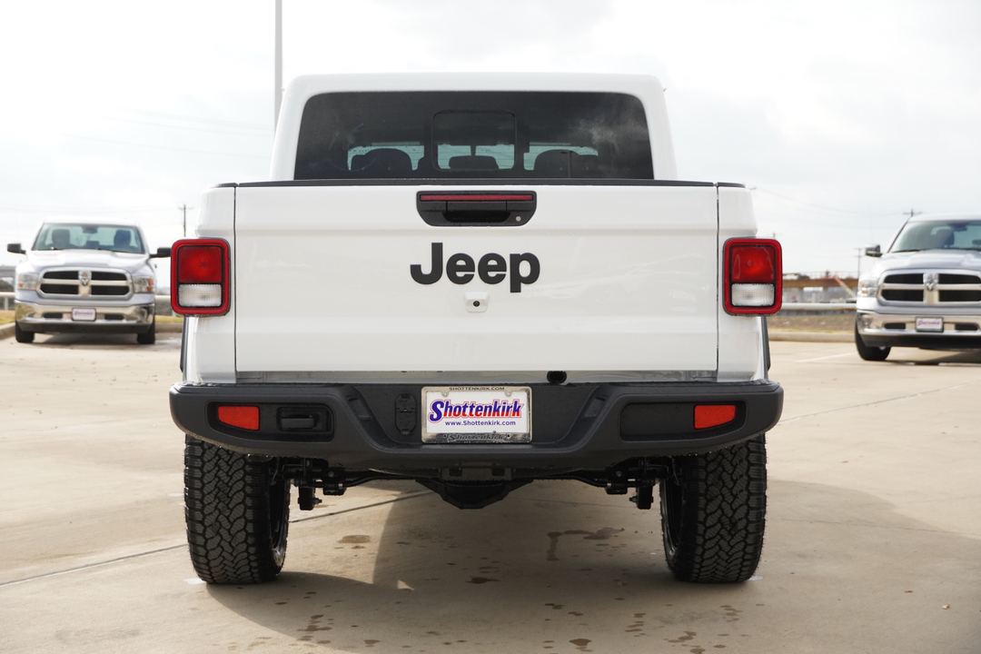 2025 Jeep Gladiator Nighthawk 7