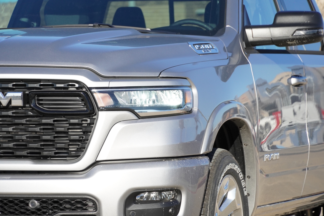 2025 Ram 1500 Big Horn/Lone Star 4