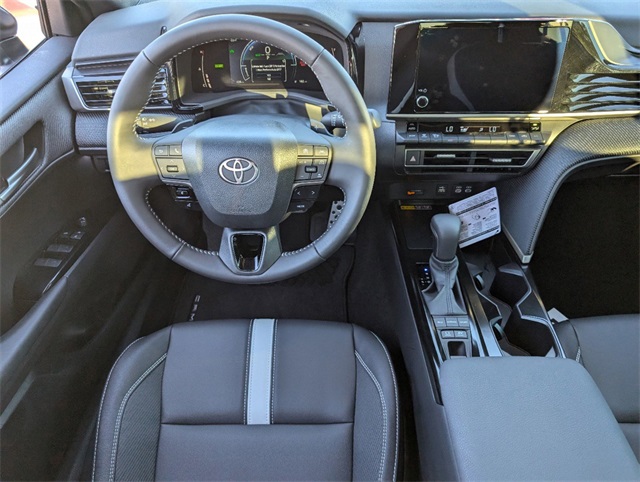 2025 Toyota Camry SE 10