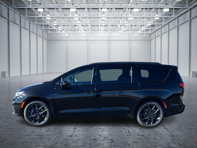 2025 Chrysler Pacifica Limited 2