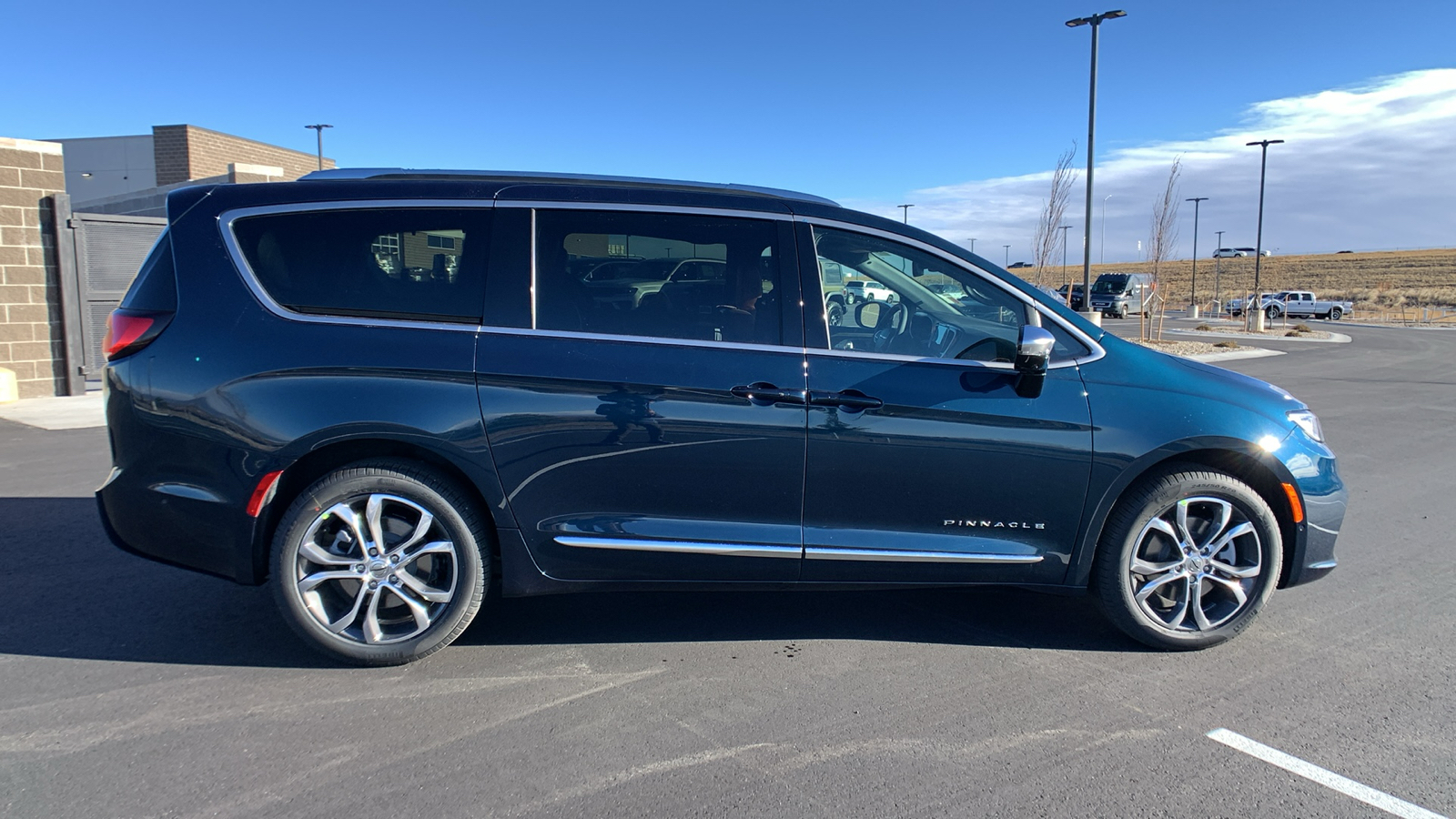 2025 Chrysler Pacifica Pinnacle 7