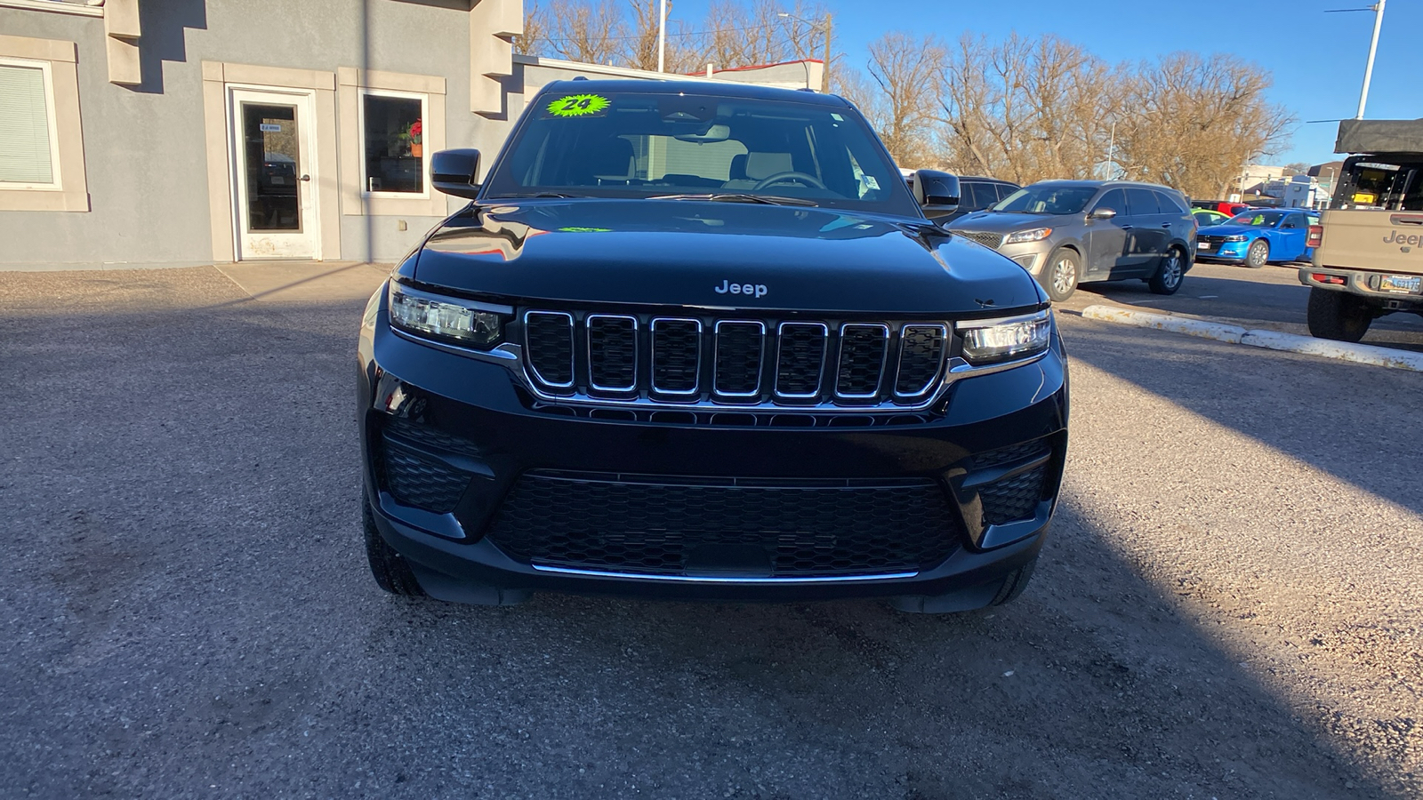 2024 Jeep Grand Cherokee Laredo 8