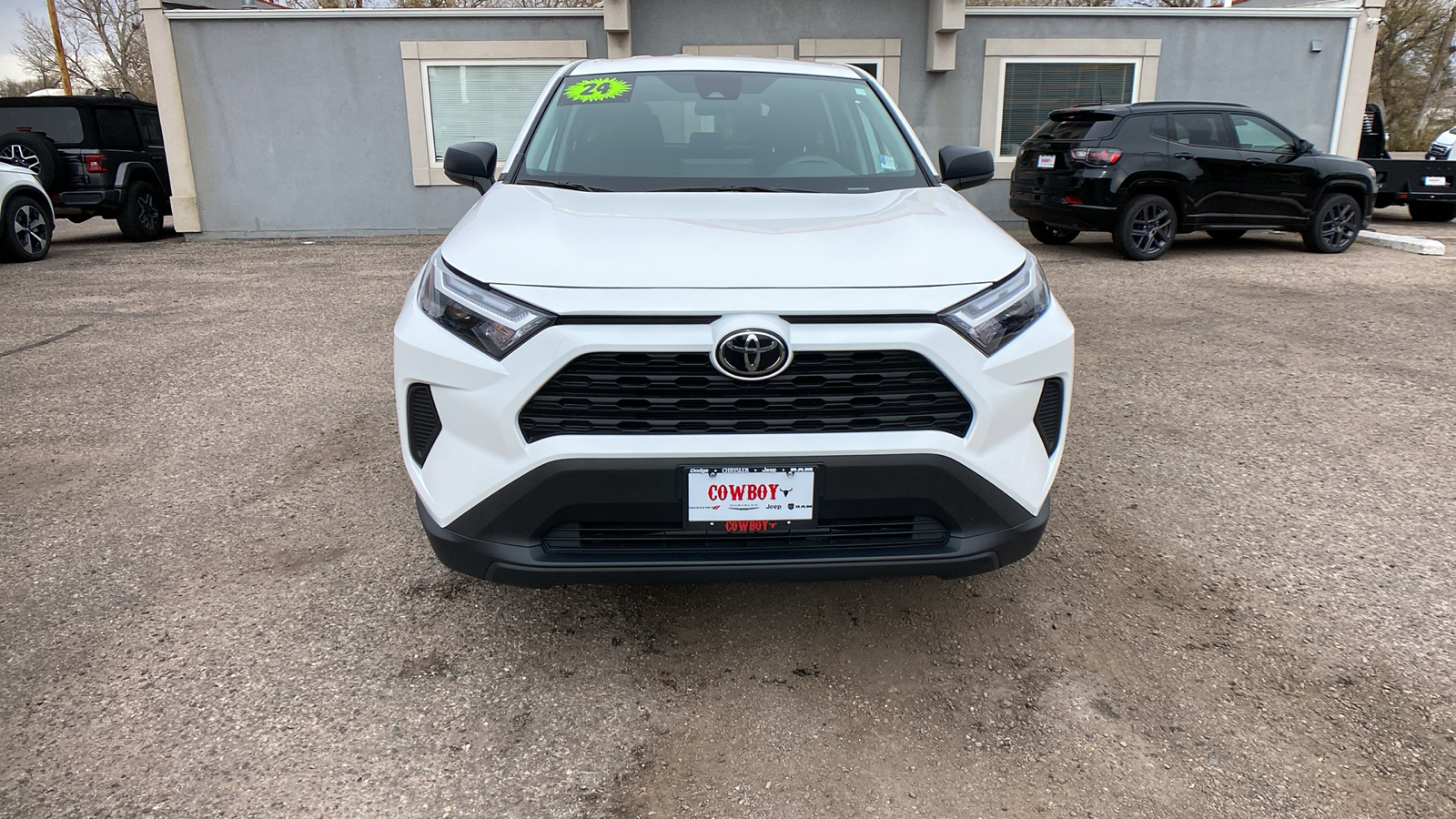 2024 Toyota RAV4 LE 8