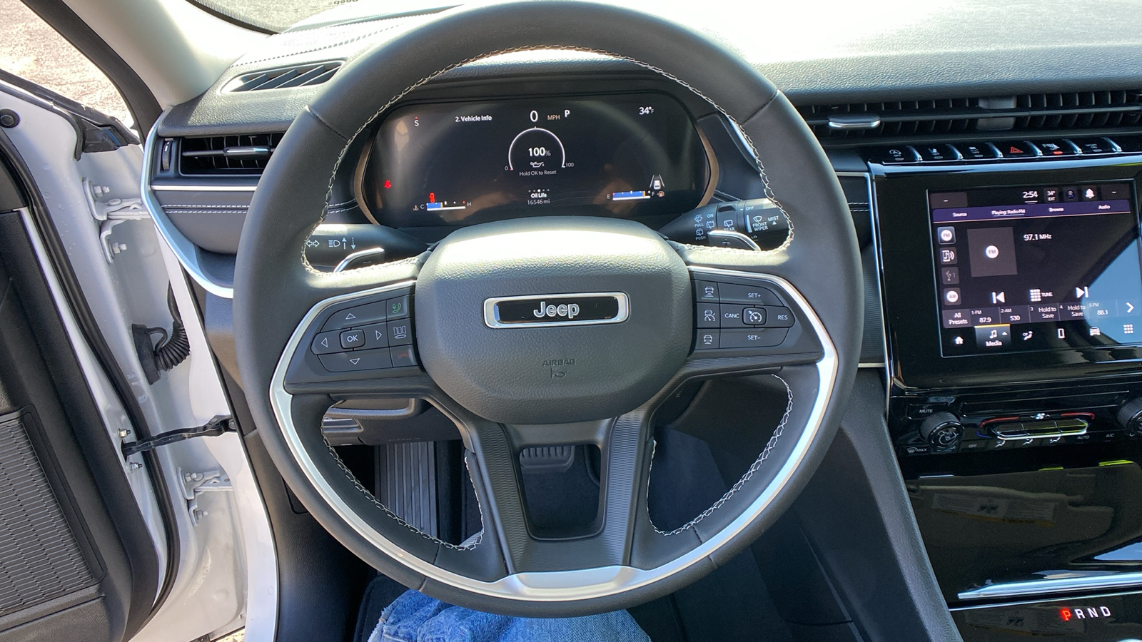 2023 Jeep Grand Cherokee Laredo 19