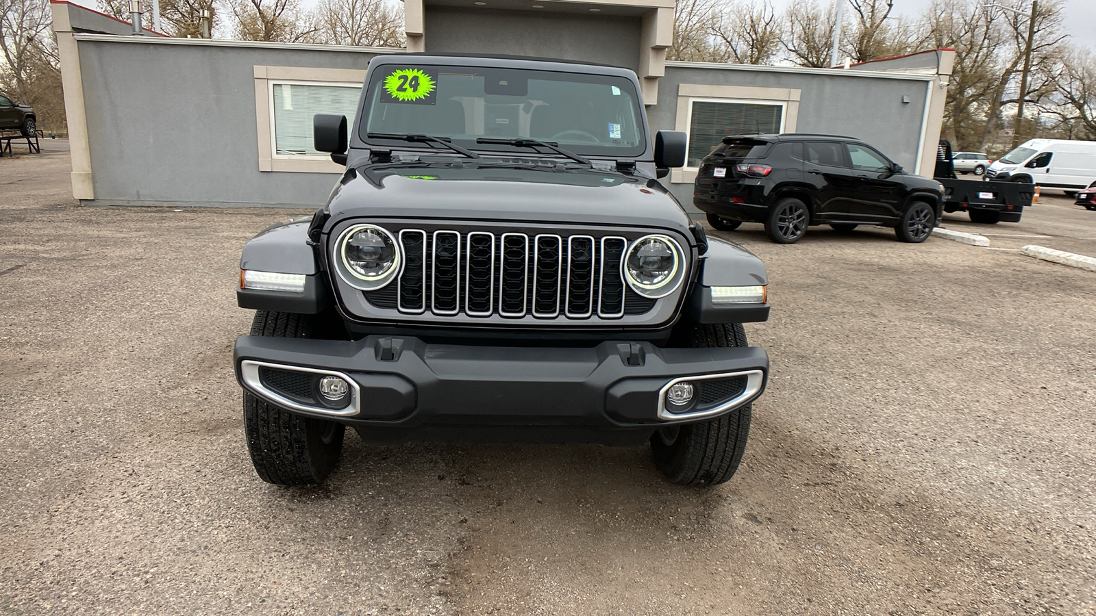 2024 Jeep Wrangler Sahara 8