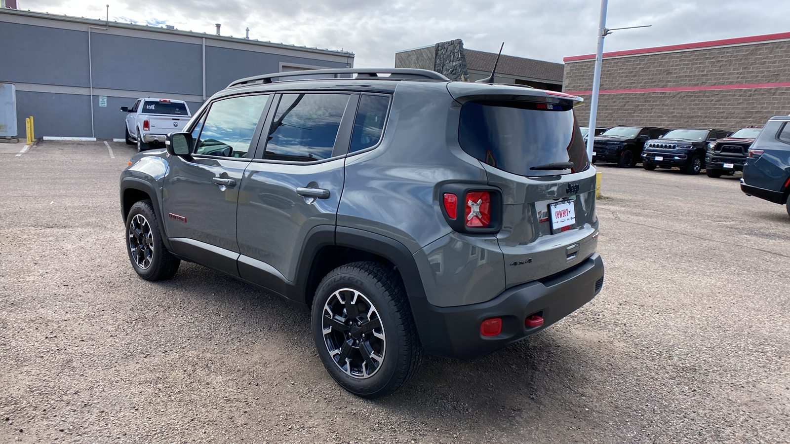 2023 Jeep Renegade Trailhawk 3