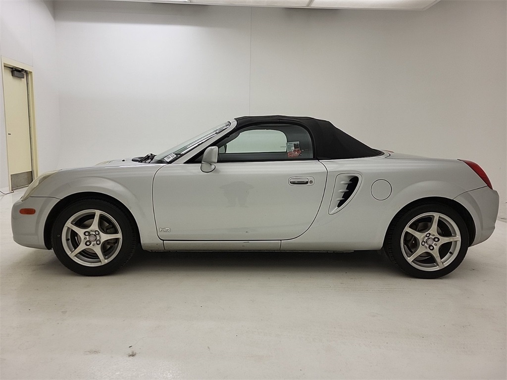 2003 Toyota MR2 Spyder Base 2