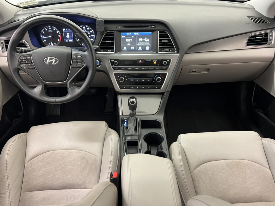 2016 Hyundai Sonata Base 12