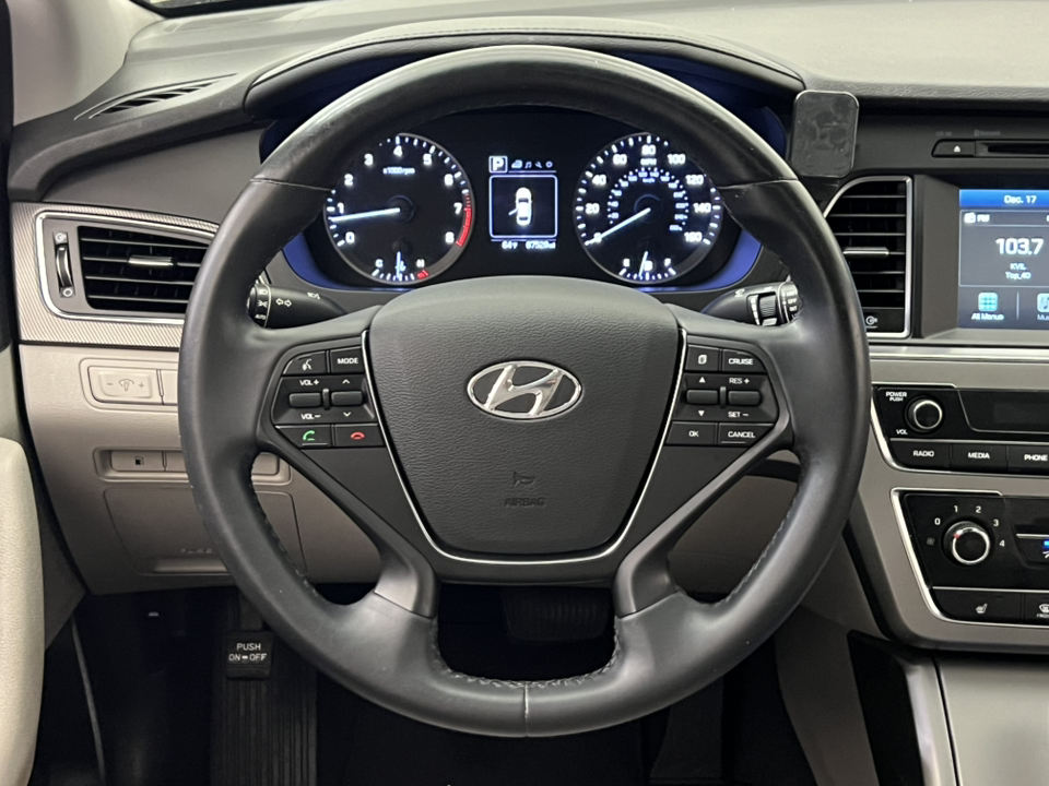 2016 Hyundai Sonata Base 15