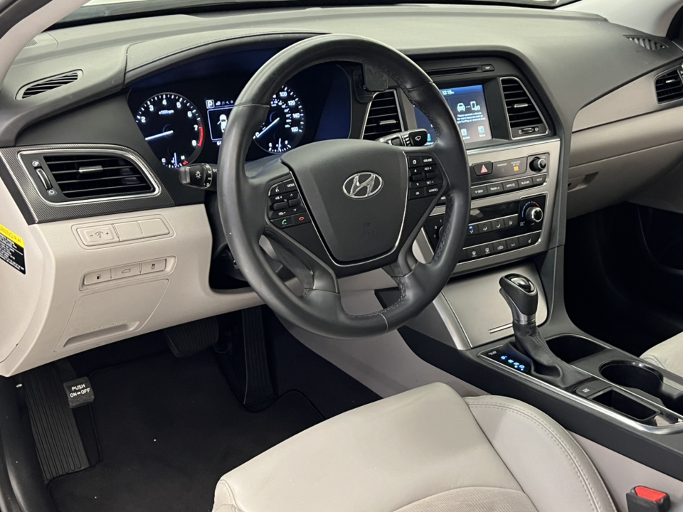 2016 Hyundai Sonata Base 20