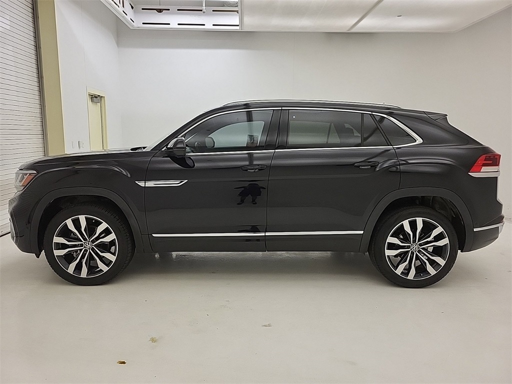 2023 Volkswagen Atlas Cross Sport 3.6L V6 SEL Premium R-Line 2