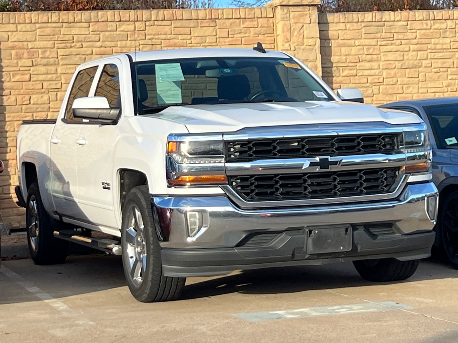 2017 Chevrolet Silverado 1500 LT 3