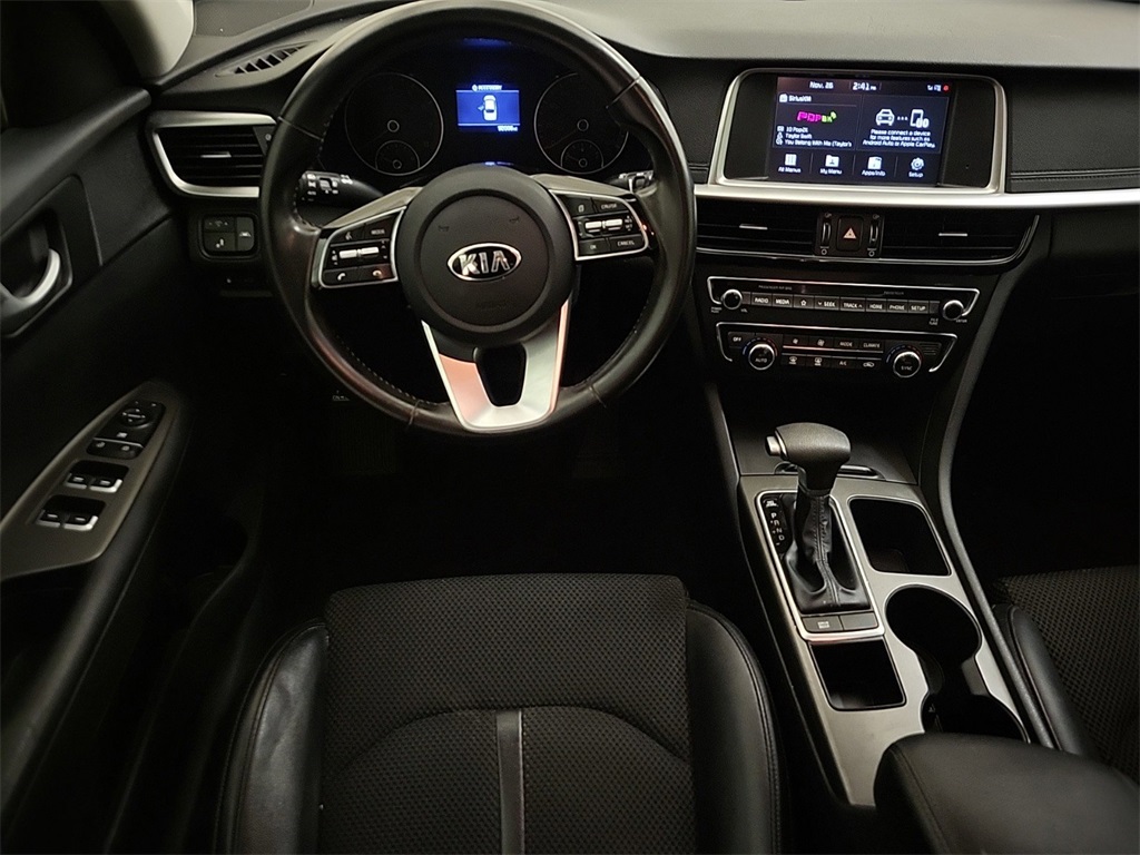 2019 Kia Optima S 8