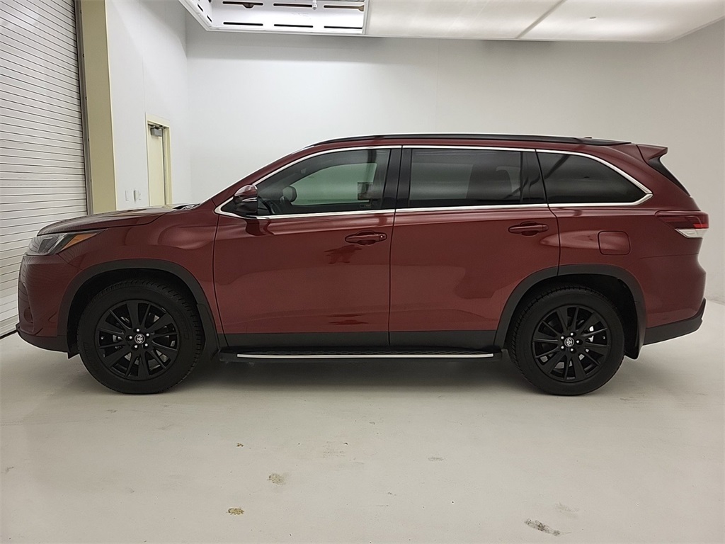 2019 Toyota Highlander SE 2