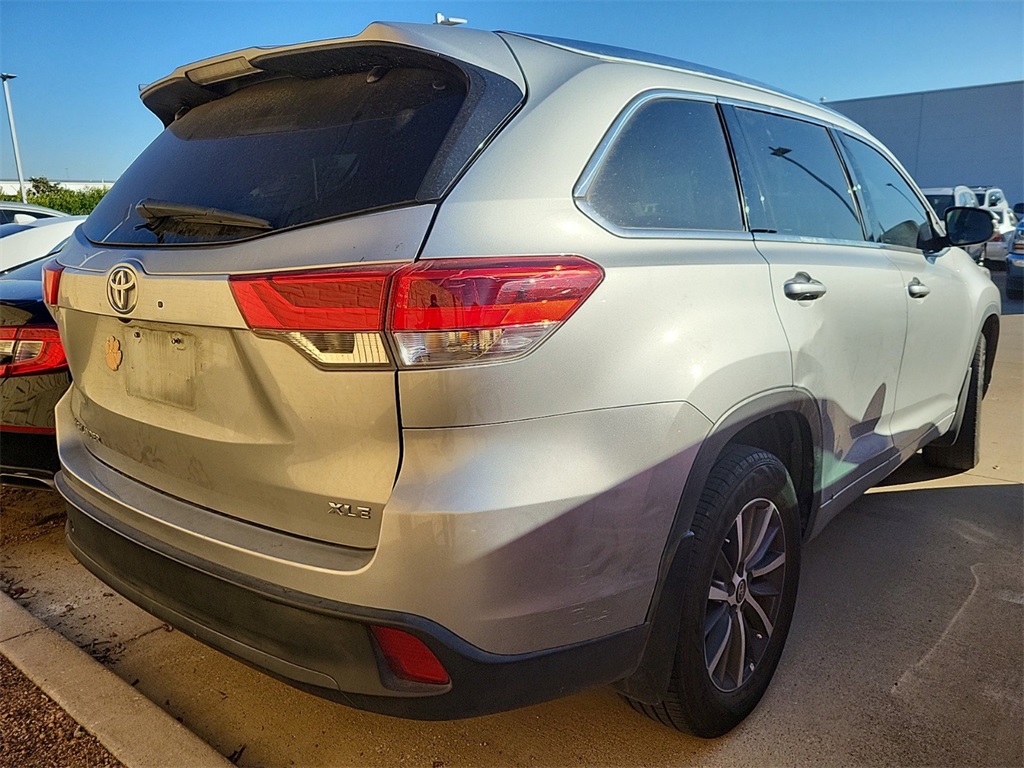 2018 Toyota Highlander XLE 3