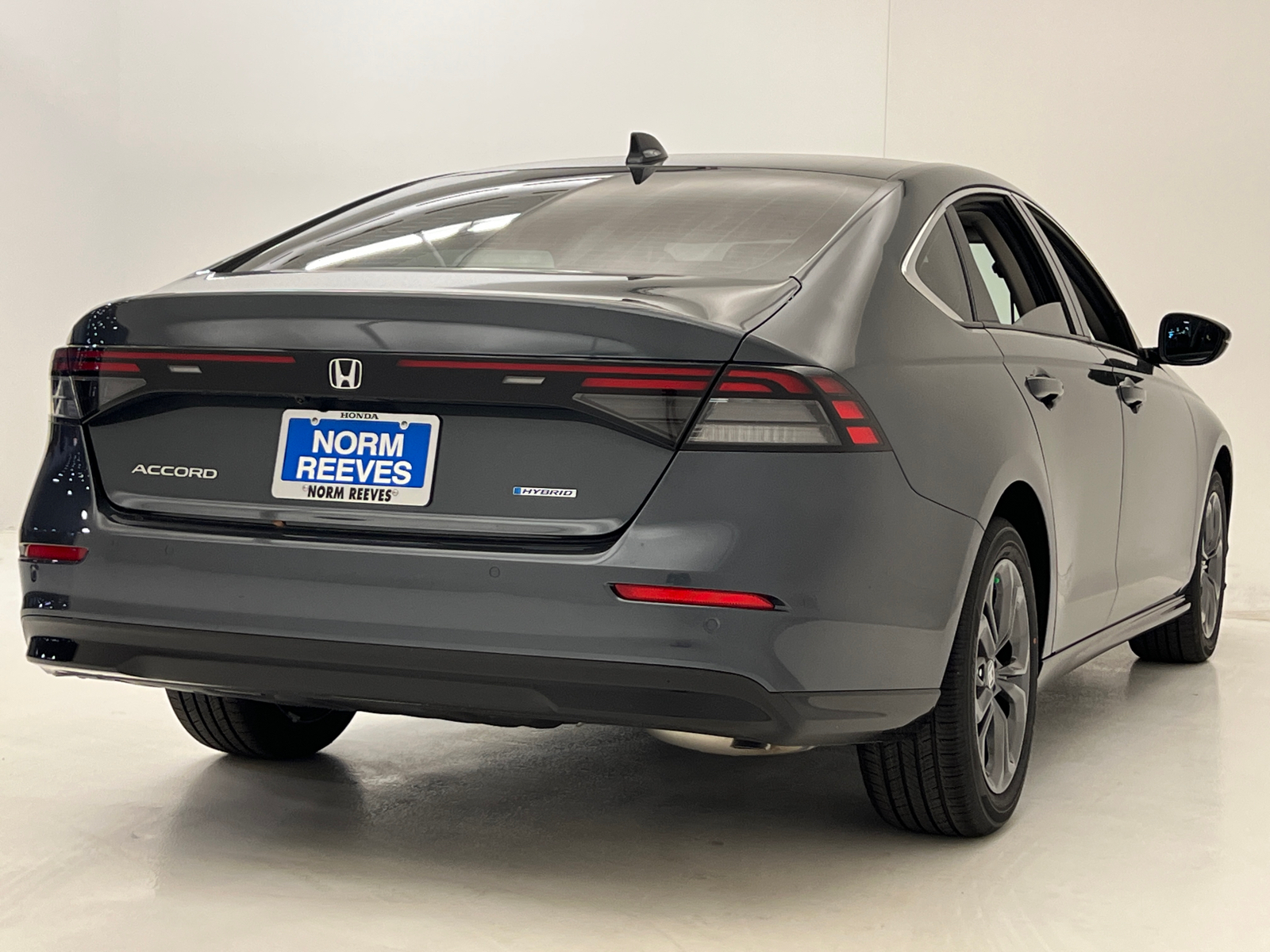 2025 Honda Accord Hybrid EX-L 5