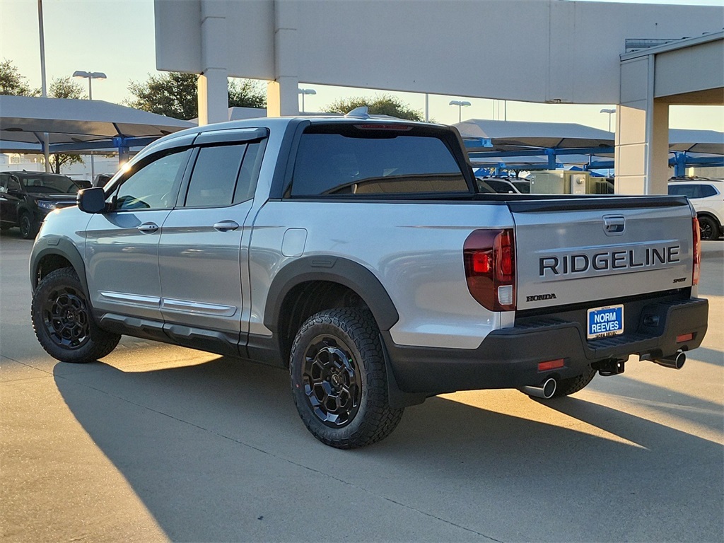 2025 Honda Ridgeline Sport 3