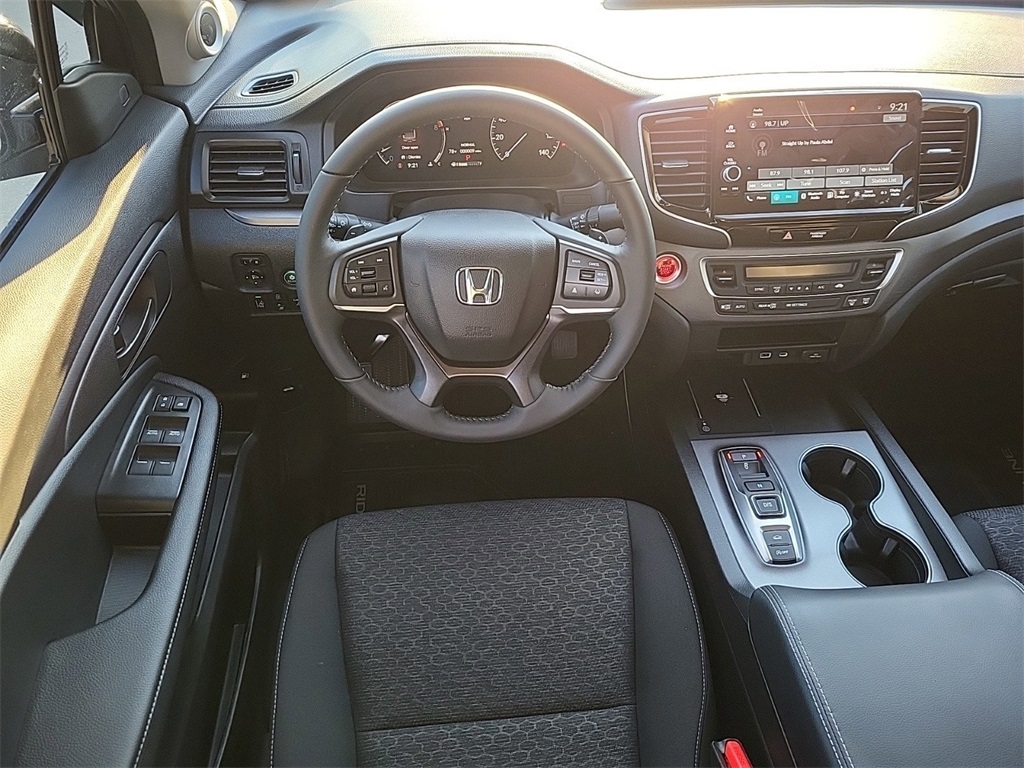 2025 Honda Ridgeline Sport 14