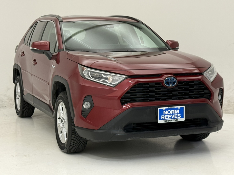 2021 Toyota RAV4 Hybrid XLE 3