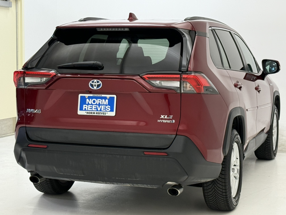 2021 Toyota RAV4 Hybrid XLE 8