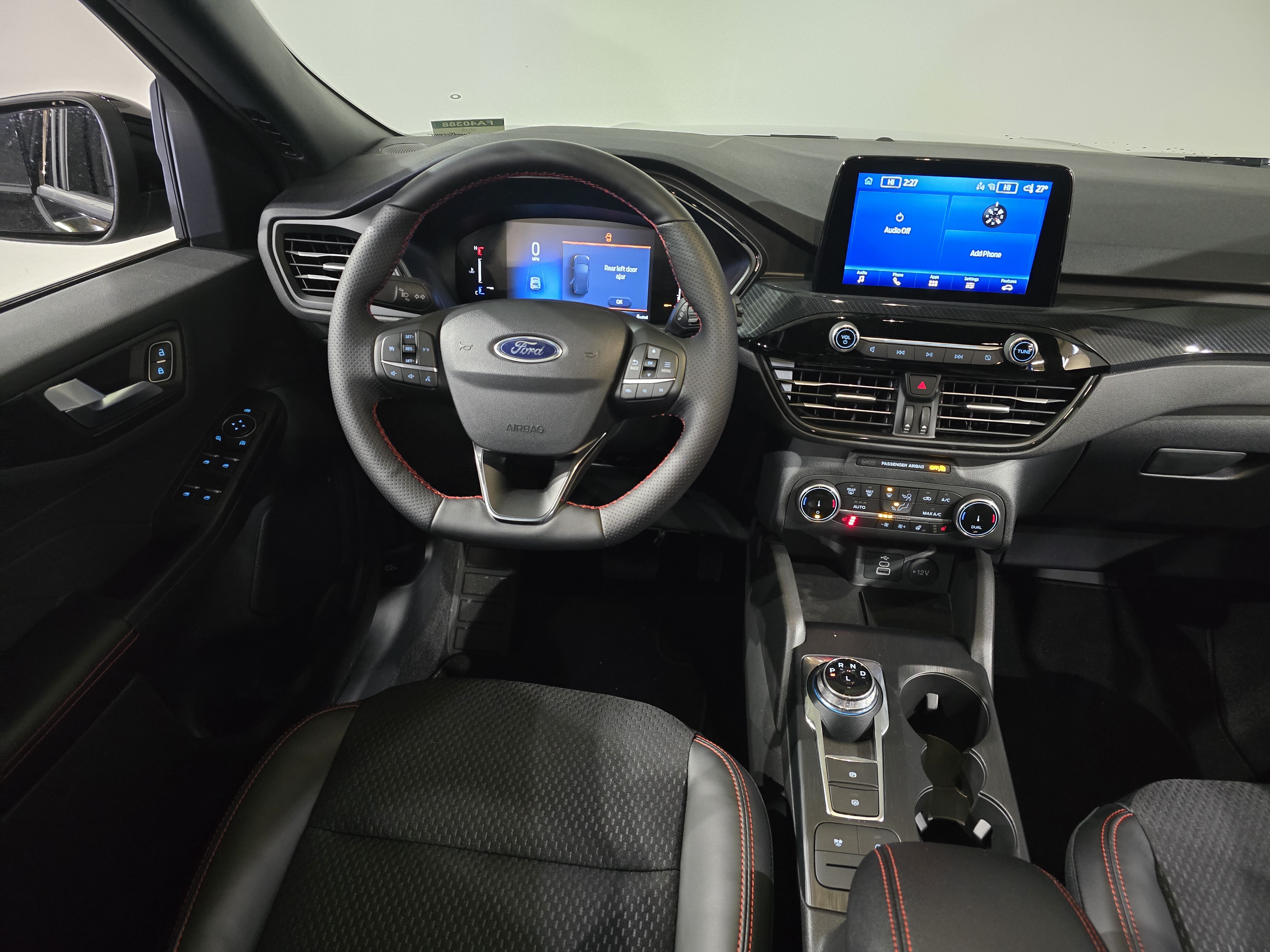 2025 Ford Escape ST-Line Select 23