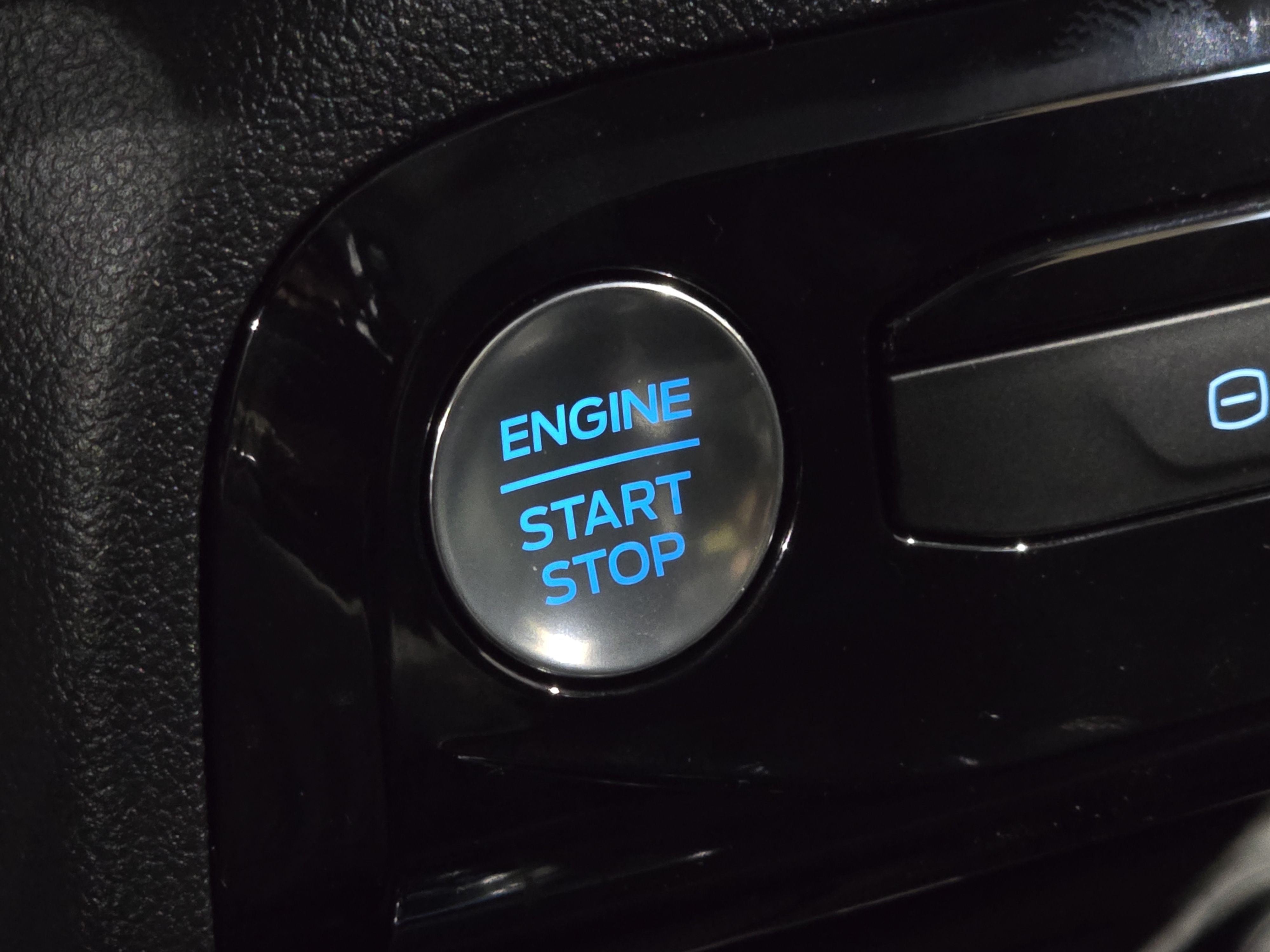 2025 Ford Escape Plug-In Hybrid Base 32