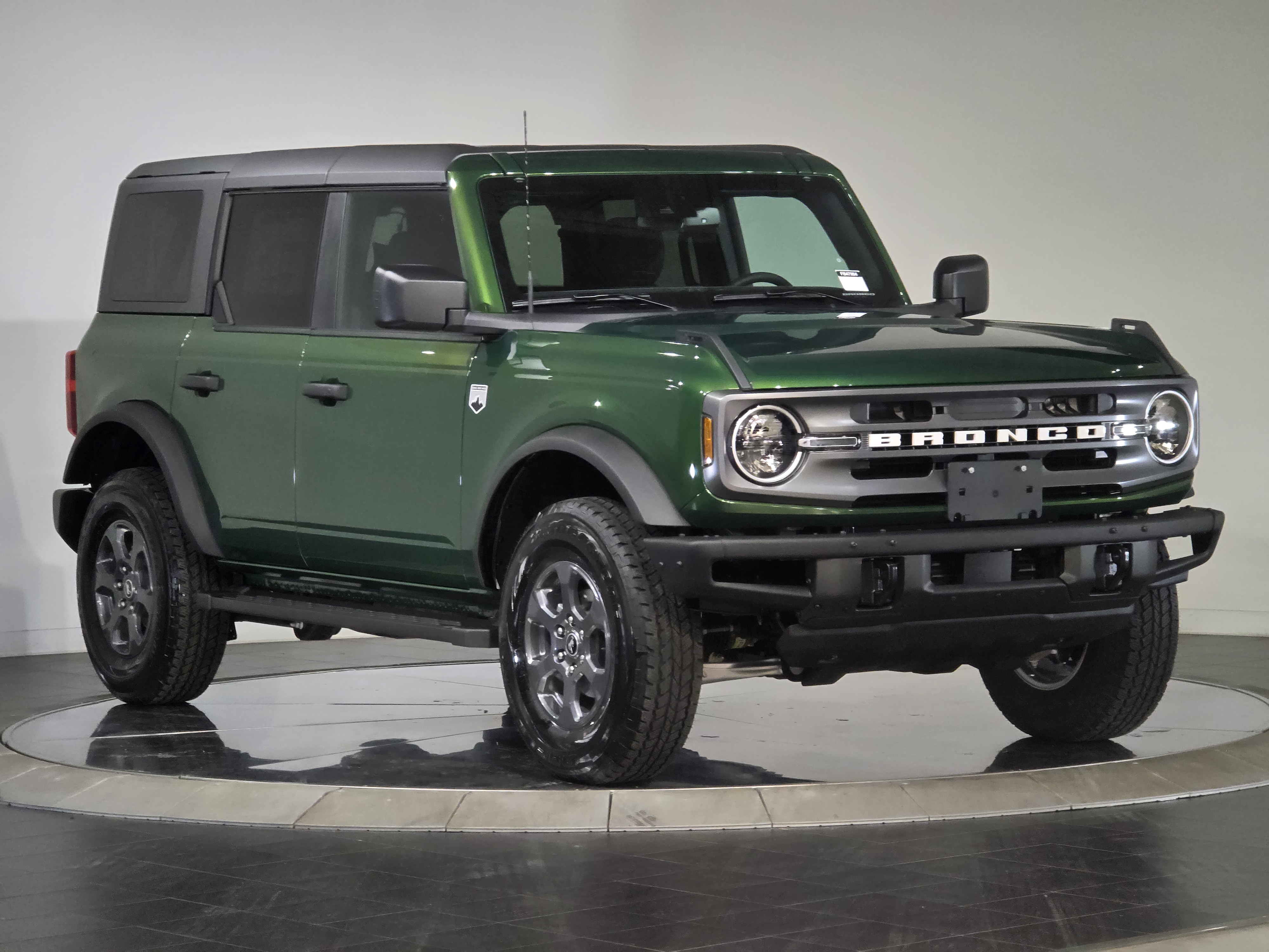 2024 Ford Bronco Big Bend 1