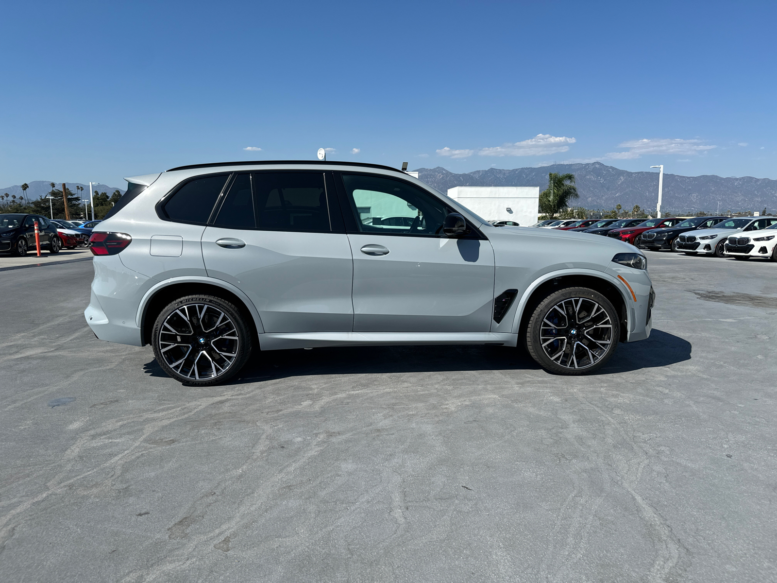 2025 BMW X5 M Competition 4