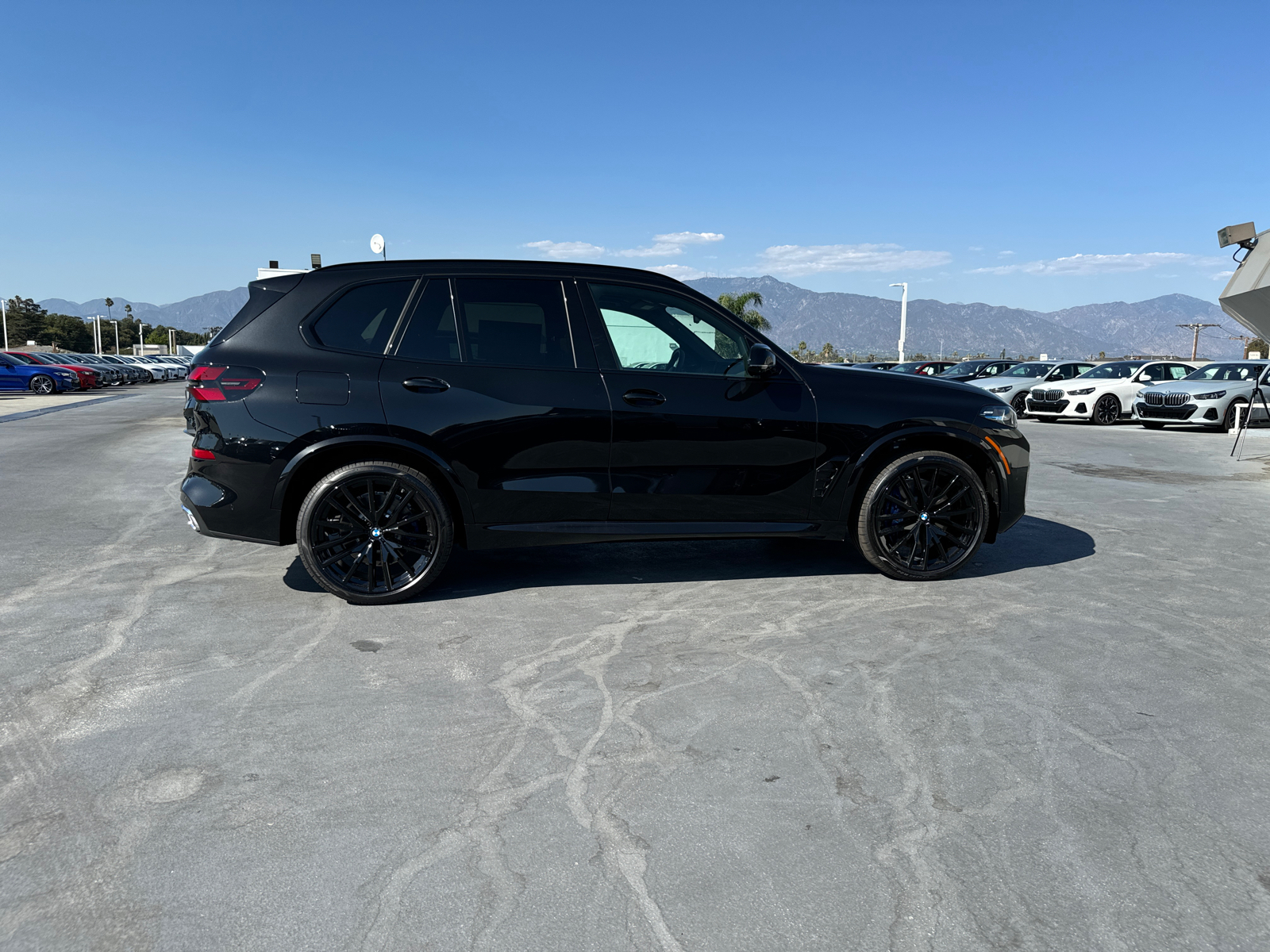 2025 BMW X5 M60i 4