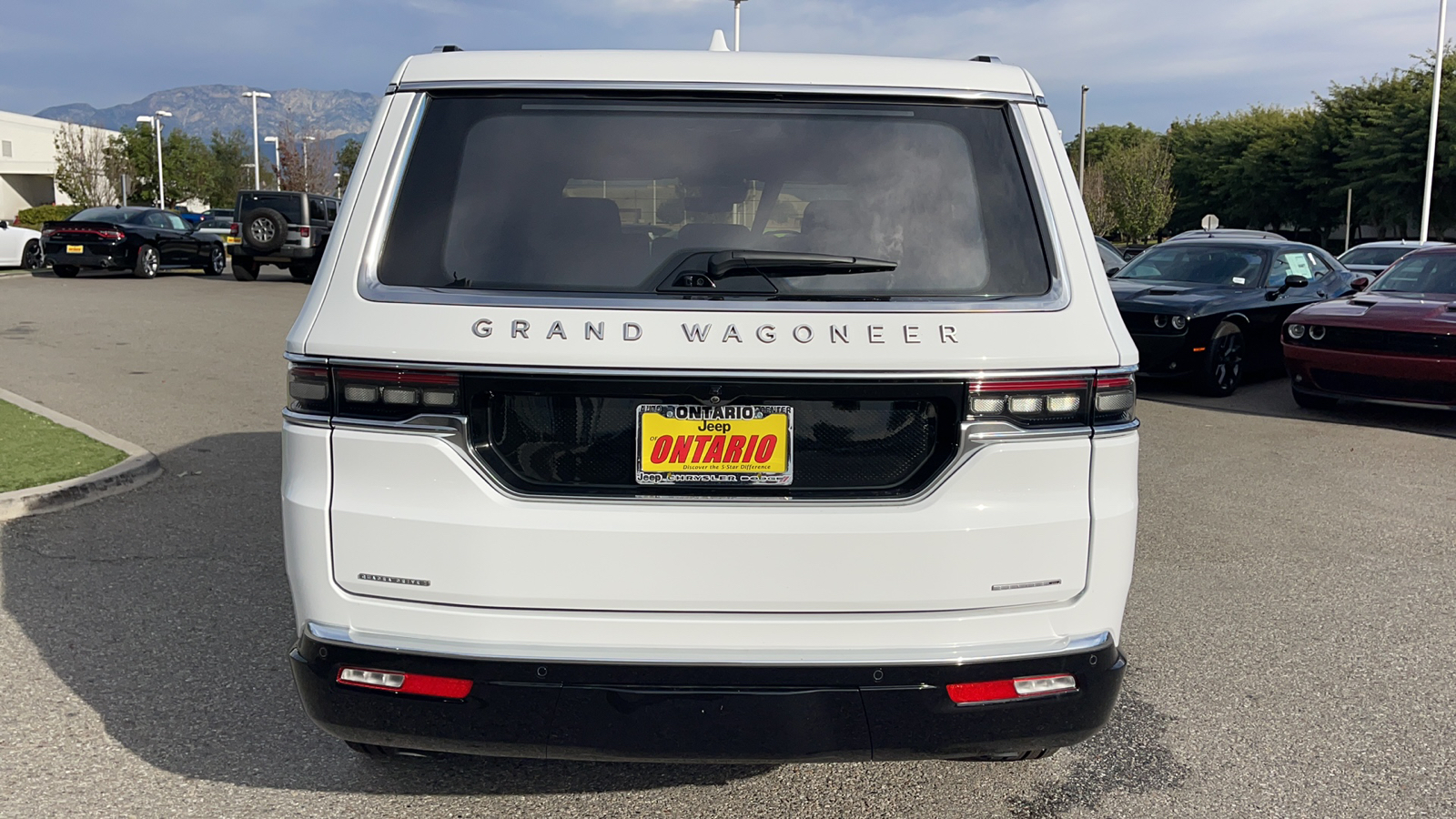 2023 Jeep Grand Wagoneer Series III 4