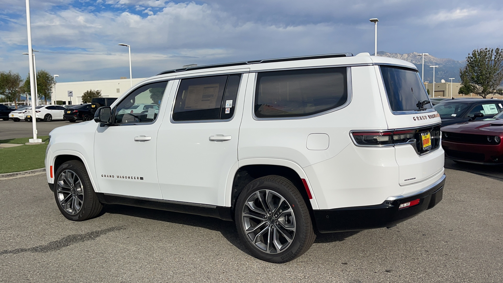 2023 Jeep Grand Wagoneer Series III 5