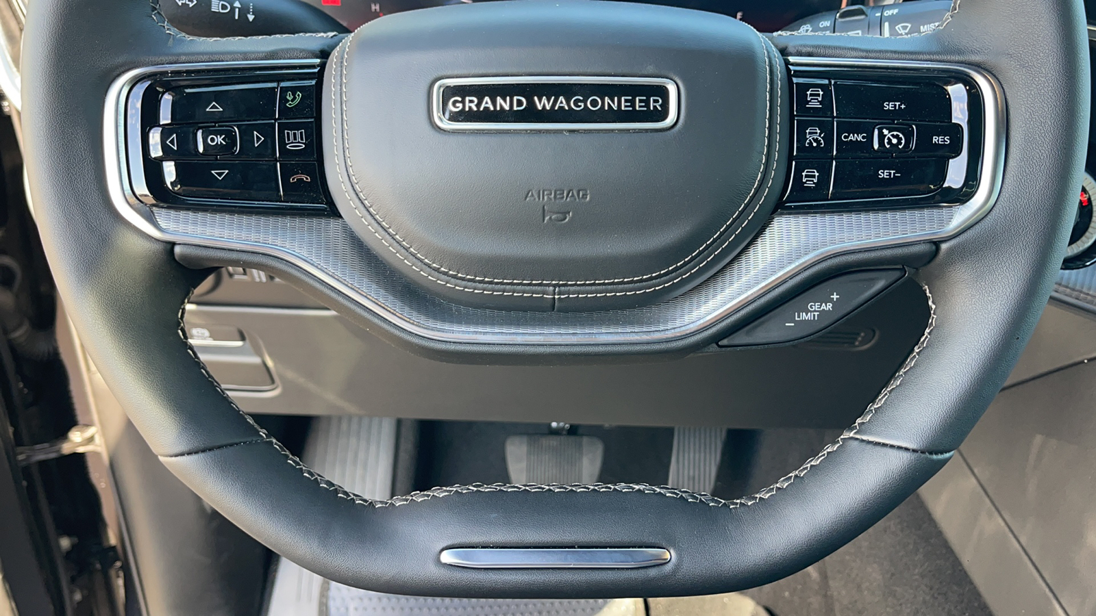 2023 Jeep Grand Wagoneer Series II 21