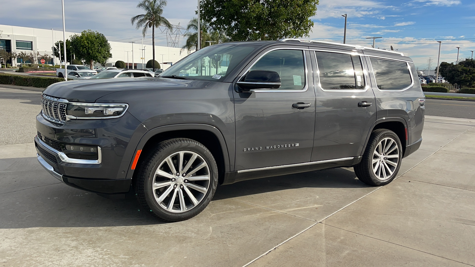 2023 Jeep Grand Wagoneer Series II 7