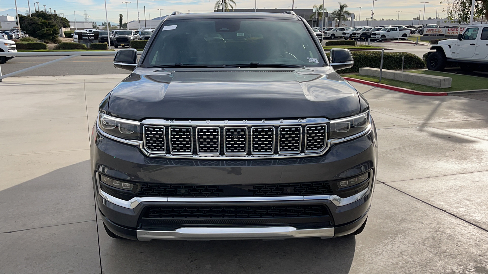 2023 Jeep Grand Wagoneer Series II 8