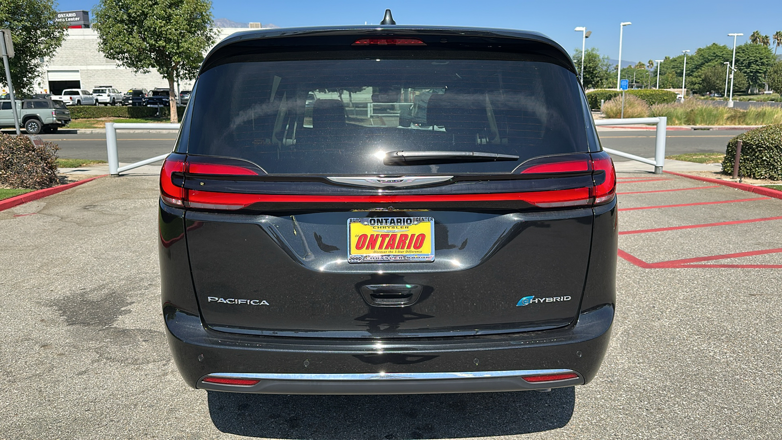 2024 Chrysler Pacifica Hybrid Select 5