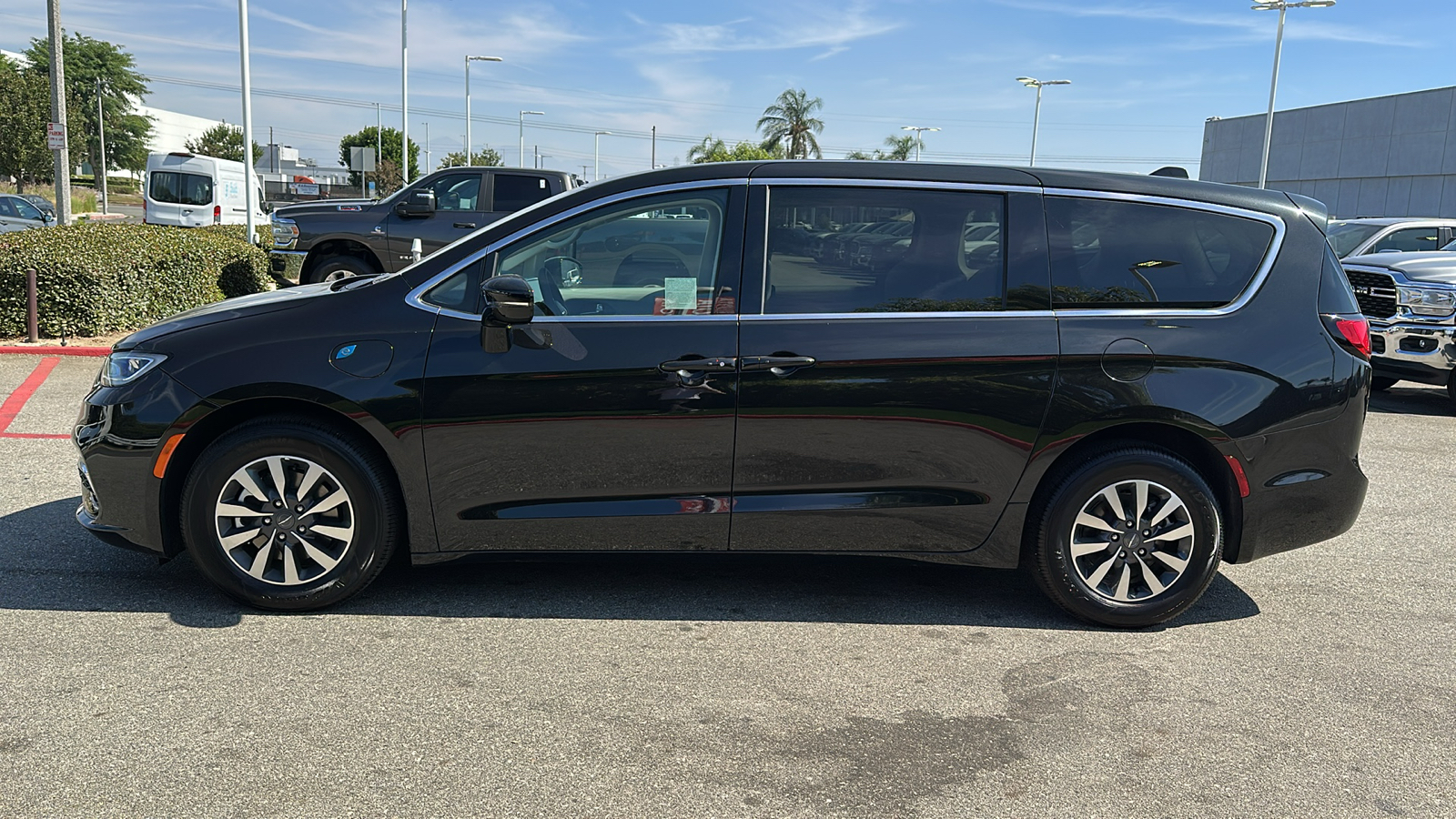 2024 Chrysler Pacifica Hybrid Select 7