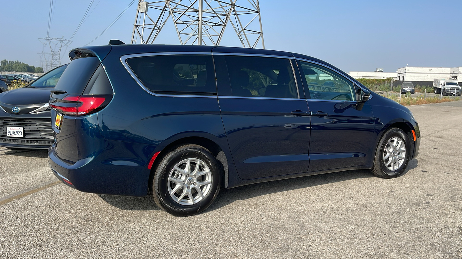 2024 Chrysler Pacifica Touring L 3