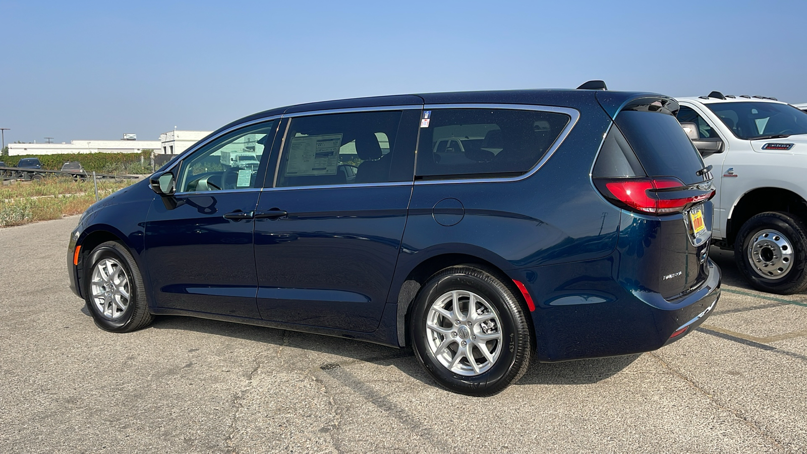 2024 Chrysler Pacifica Touring L 5