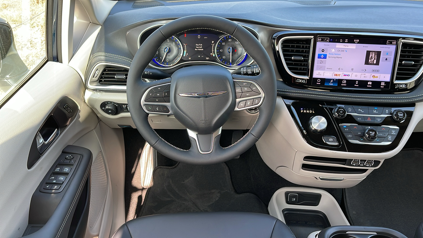 2024 Chrysler Pacifica Touring L 14