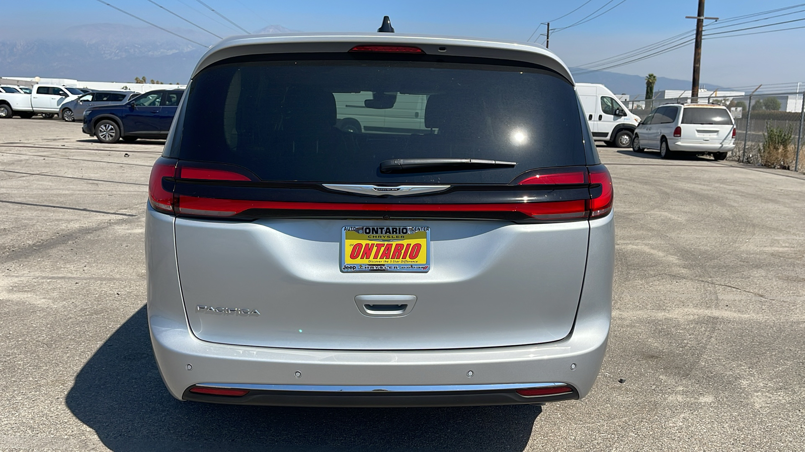 2024 Chrysler Pacifica Touring L 4