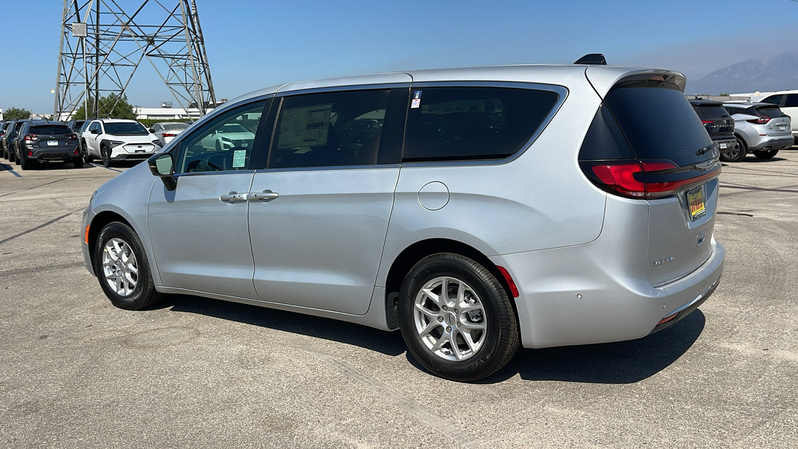 2024 Chrysler Pacifica Touring L 5