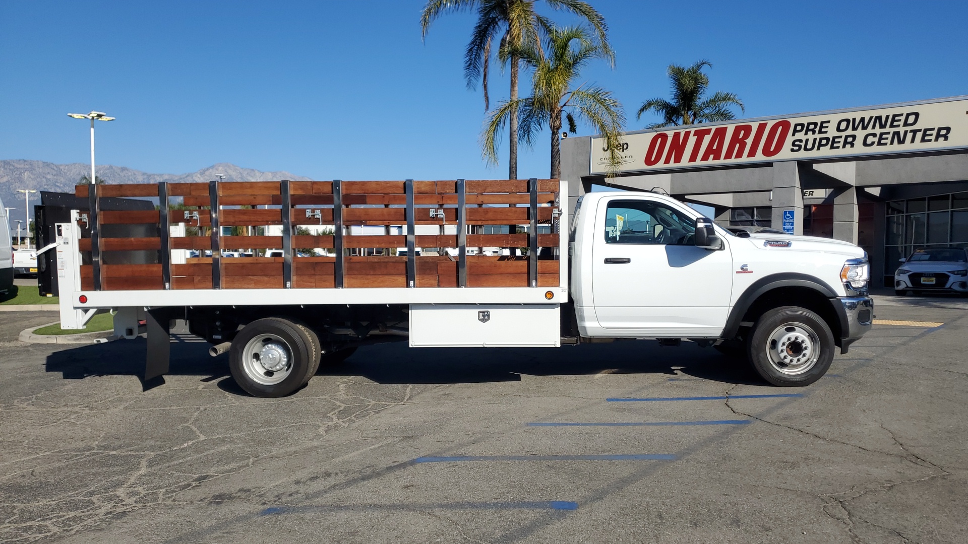 2024 Ram 4500 Chassis Cab Tradesman 2