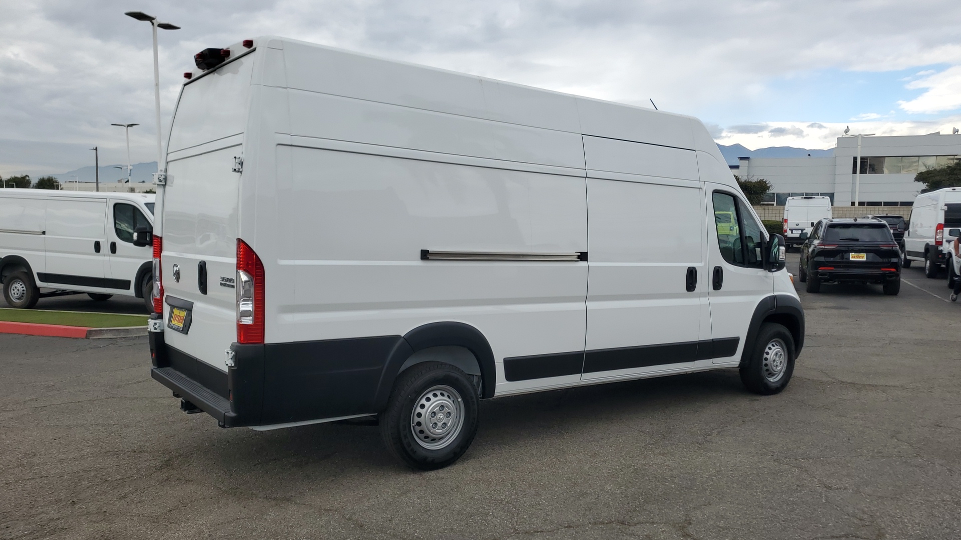 2024 Ram ProMaster Cargo Van Tradesman 3