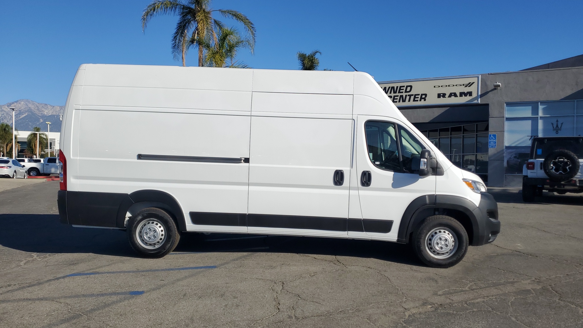 2024 Ram ProMaster Cargo Van Tradesman 2