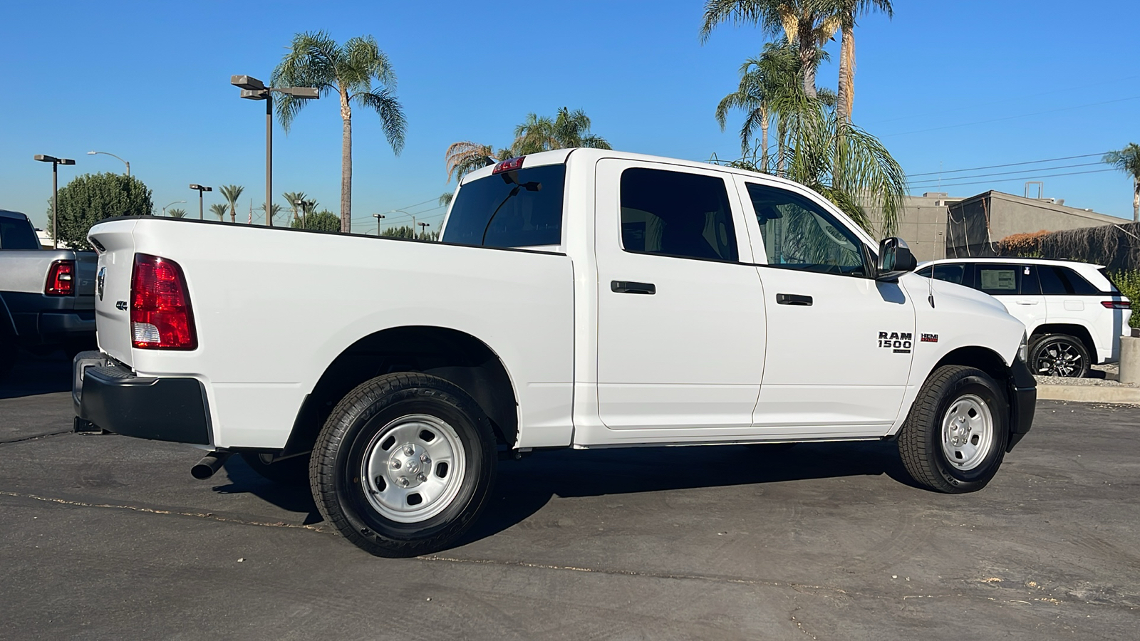 2024 Ram 1500 Classic Tradesman 3