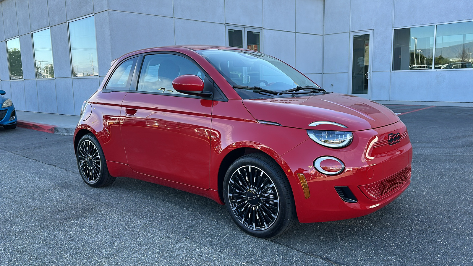 2024 FIAT 500e INSPI(RED) 2