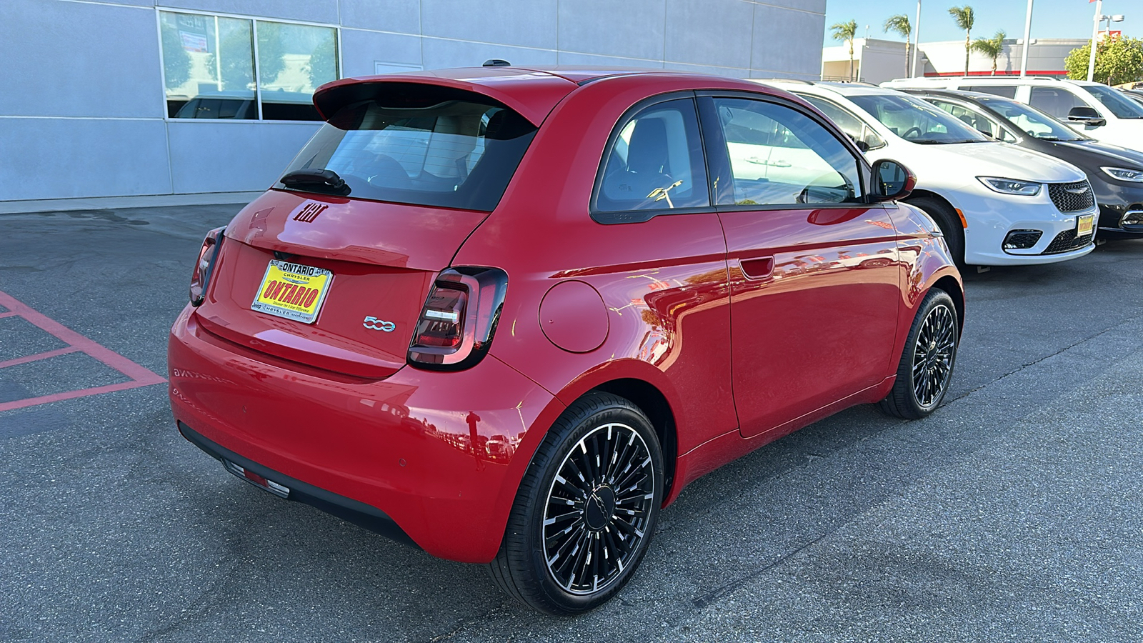 2024 FIAT 500e INSPI(RED) 4