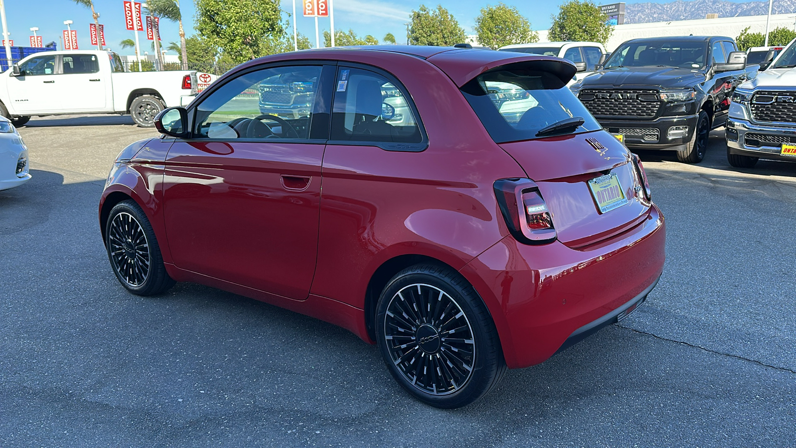 2024 FIAT 500e INSPI(RED) 6