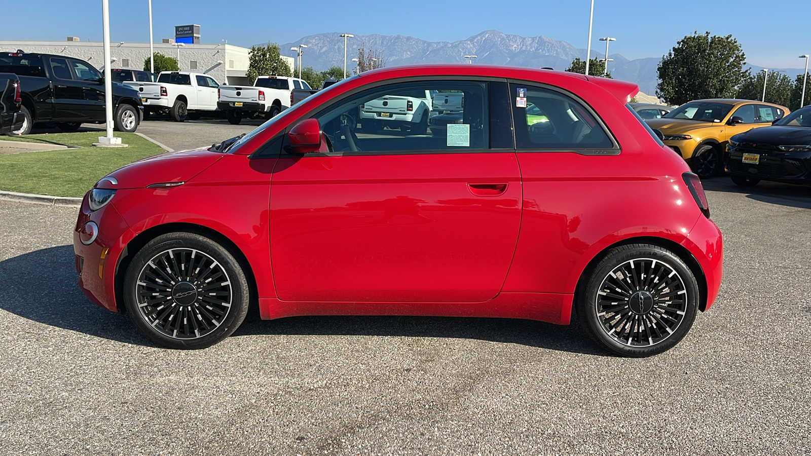 2024 FIAT 500e INSPI(RED) 6